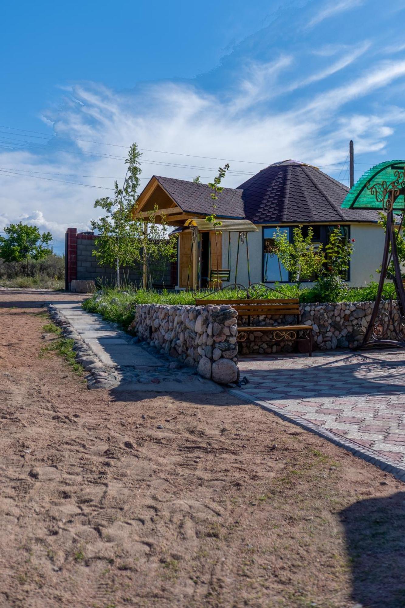 Svetlana Guest House Bokonbayevo Exterior photo